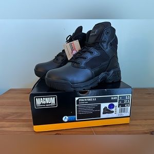 Boys 5.5/ Women’s size 7 Black Leather Boots: Magnum Stealth Force 6.0